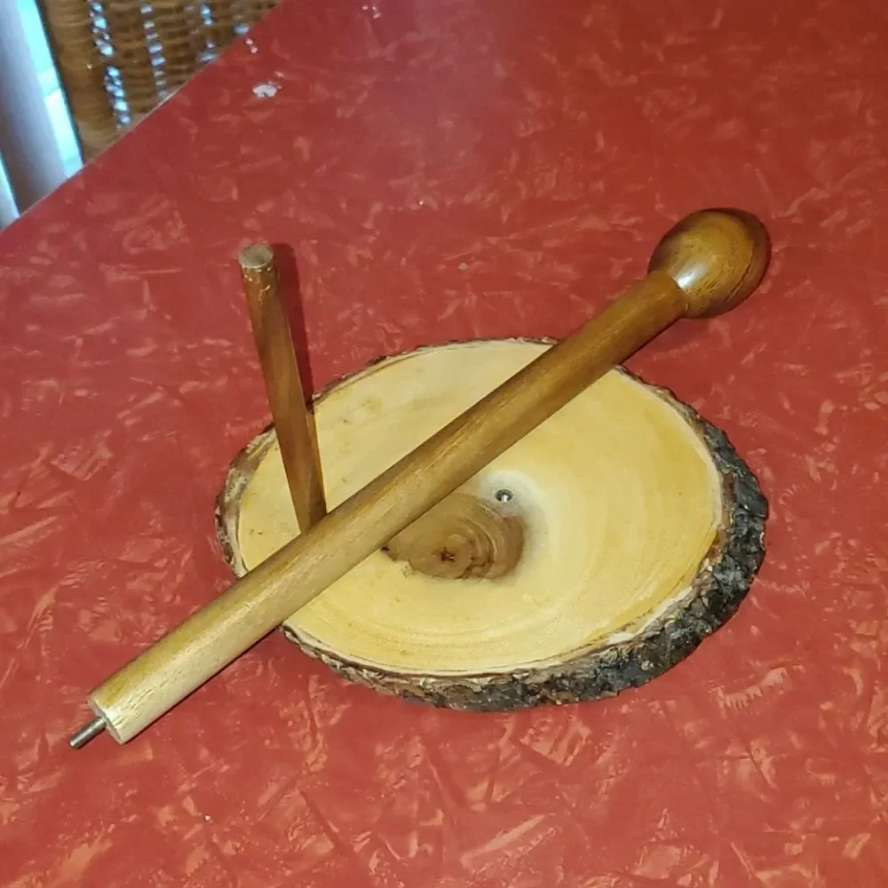 Wooden Acacia Paper Towel Holder Thailand